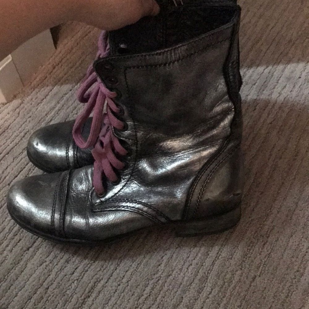 STEVE MADDEN METALLIC COMBAT BOOTIE